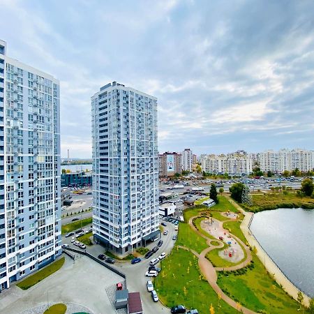 Myfreedom Апартаменти Метро Харківська Kiew Exterior foto